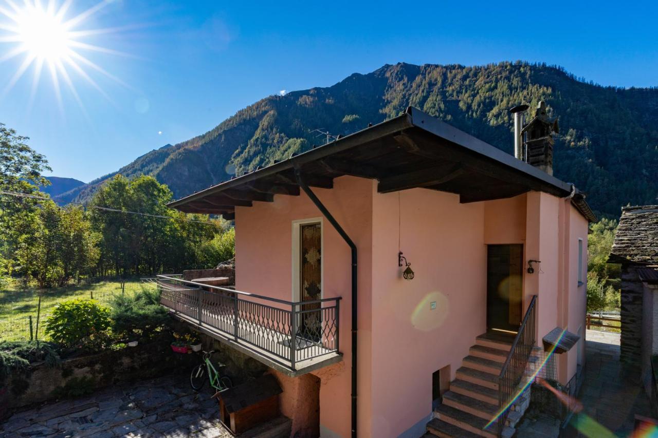 Cariel Apartment Antronapiana Luaran gambar